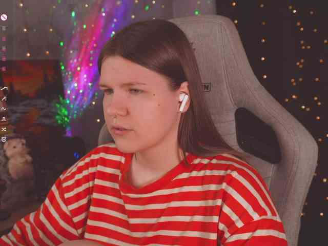 cutesoneckaaa webcam