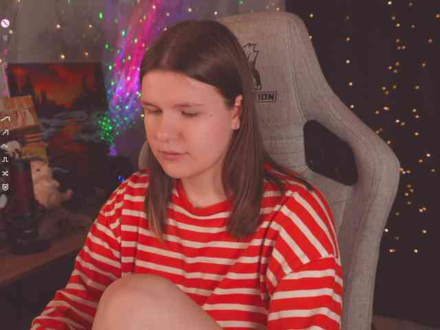 cutesoneckaaa webcam