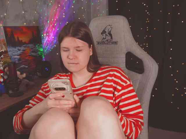 cutesoneckaaa webcam