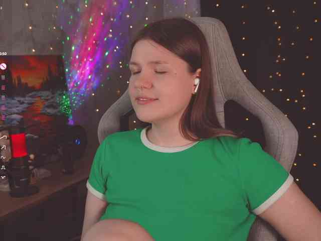 cutesoneckaaa webcam