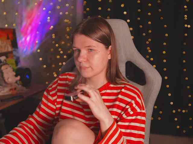 cutesoneckaaa webcam