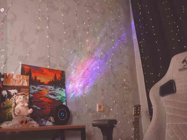 cutesoneckaaa webcam
