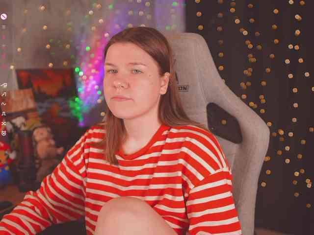 cutesoneckaaa webcam