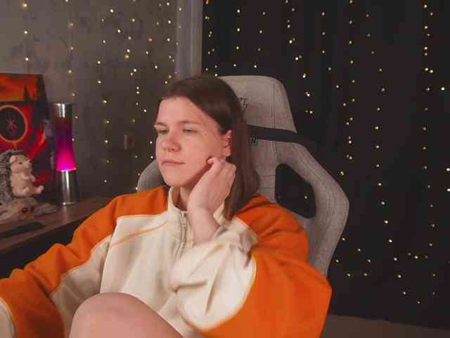 cutesoneckaaa webcam