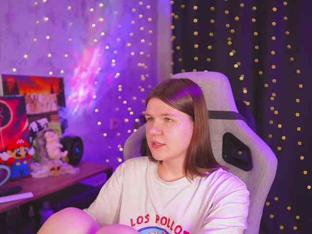 cutesoneckaaa webcam