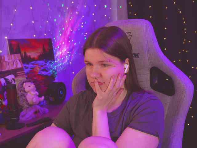 cutesoneckaaa webcam