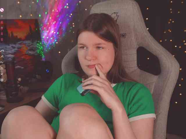 cutesoneckaaa webcam