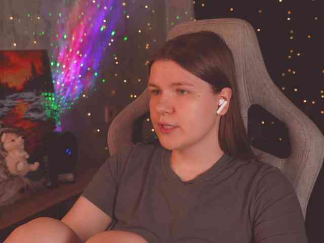 cutesoneckaaa Live Webcam on BongaCams