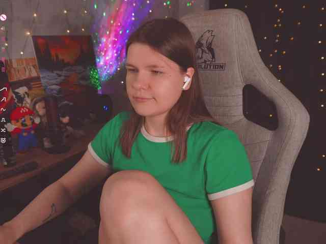 cutesoneckaaa webcam