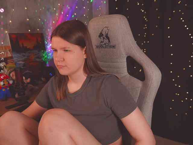 cutesoneckaaa webcam