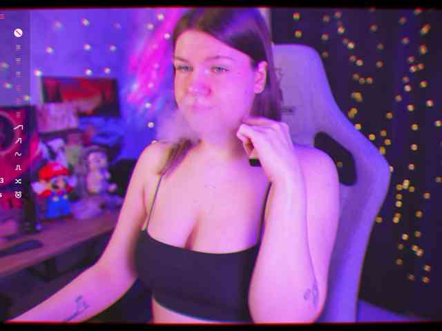 cutesoneckaaa webcam