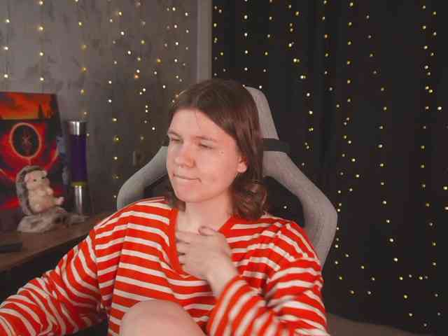 cutesoneckaaa webcam