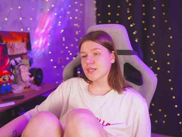 cutesoneckaaa webcam