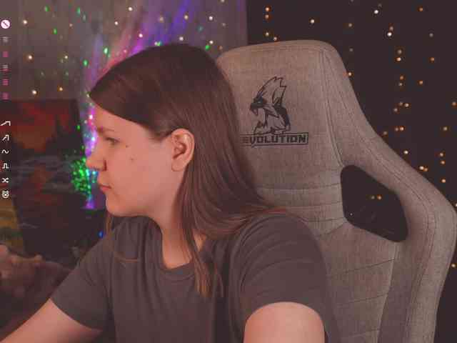 cutesoneckaaa webcam