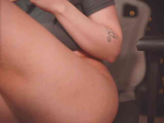 cutesoneckaaa webcam
