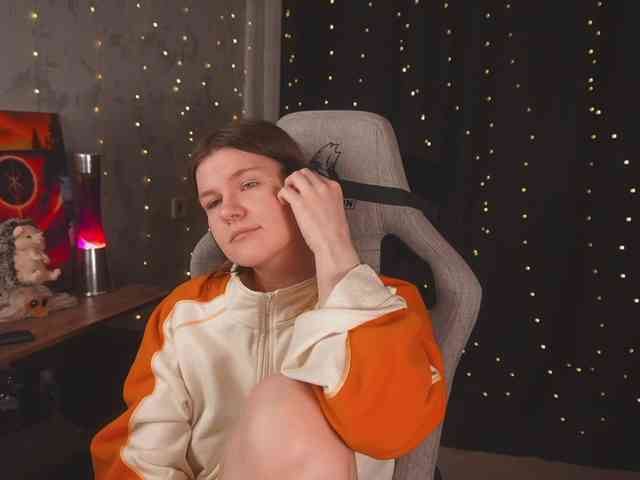 cutesoneckaaa webcam