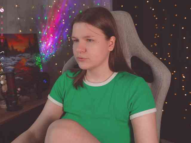 cutesoneckaaa webcam