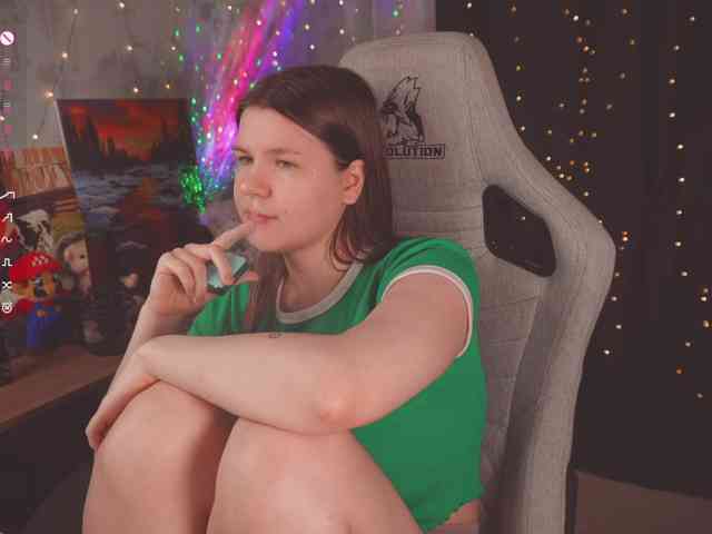 cutesoneckaaa webcam