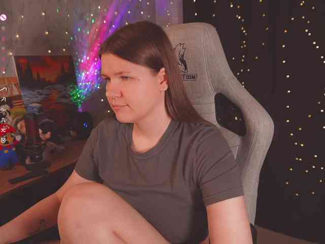 cutesoneckaaa webcam