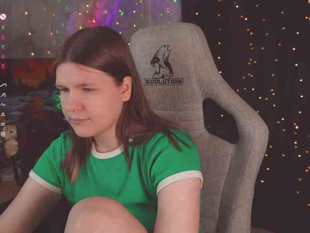 cutesoneckaaa webcam