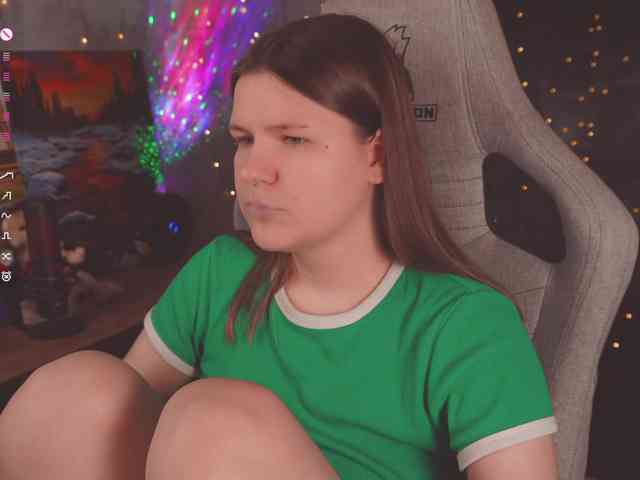 cutesoneckaaa webcam