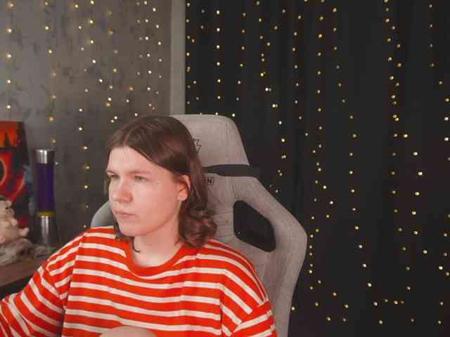 cutesoneckaaa webcam