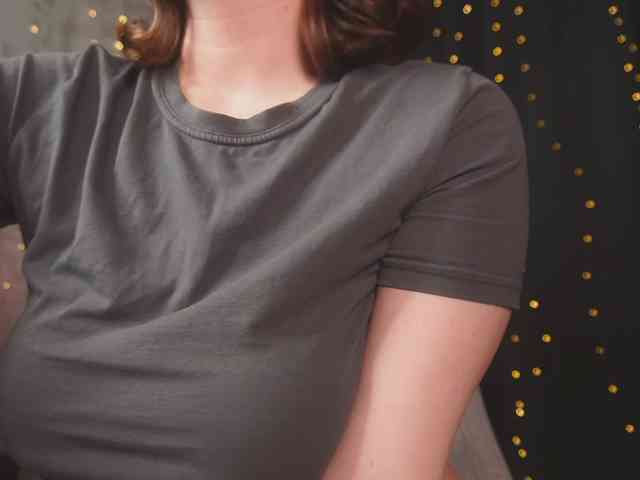 cutesoneckaaa webcam