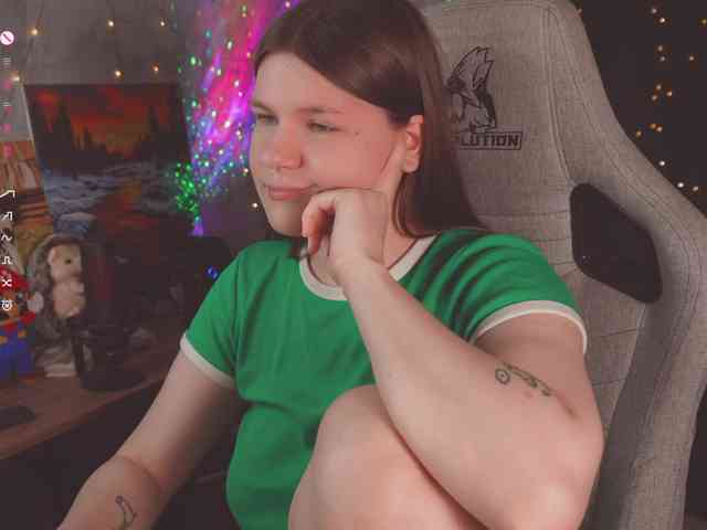 cutesoneckaaa webcam