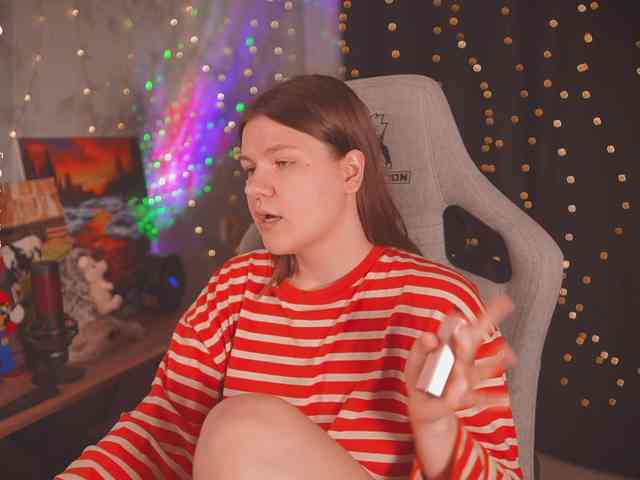 cutesoneckaaa webcam