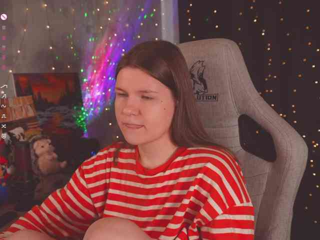 cutesoneckaaa webcam