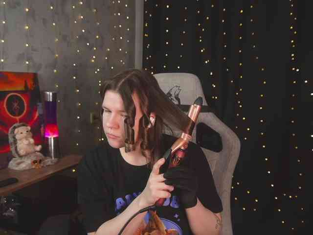 cutesoneckaaa webcam