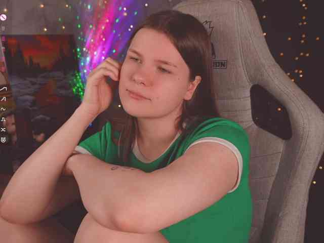 cutesoneckaaa webcam