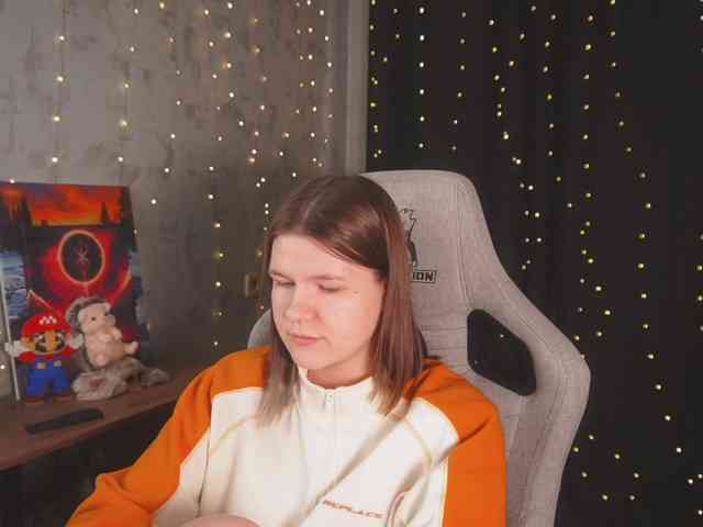 cutesoneckaaa webcam