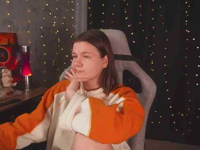 cutesoneckaaa webcam