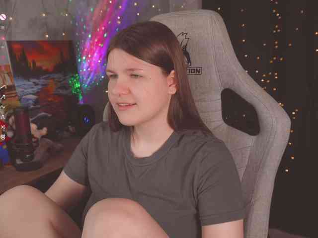 cutesoneckaaa webcam