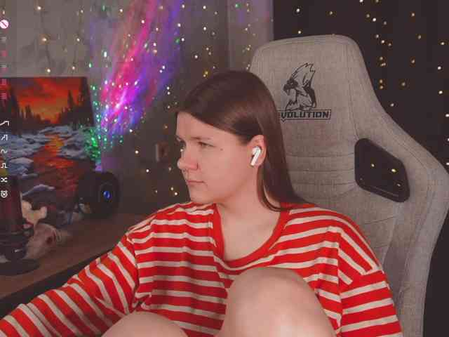 cutesoneckaaa webcam