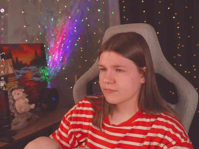 cutesoneckaaa webcam
