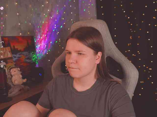 cutesoneckaaa webcam