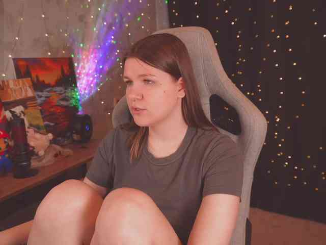 cutesoneckaaa webcam