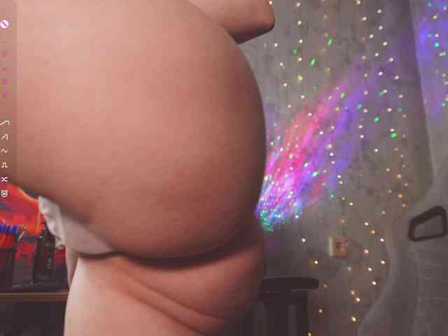 cutesoneckaaa webcam