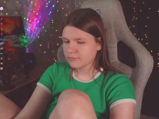 cutesoneckaaa webcam