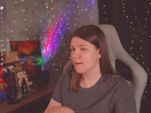 cutesoneckaaa webcam