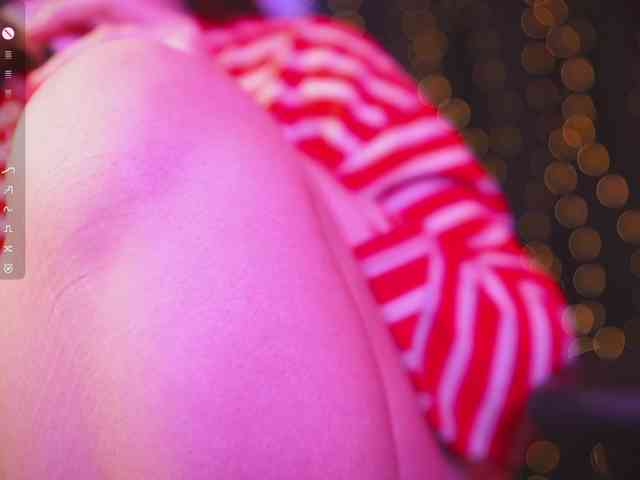 cutesoneckaaa webcam