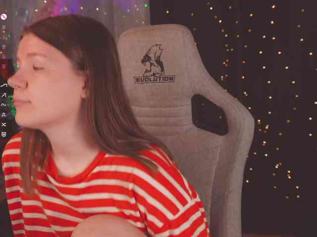 cutesoneckaaa webcam