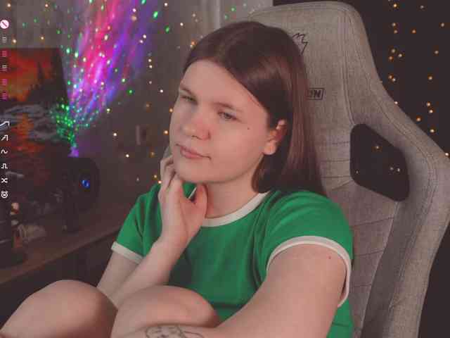cutesoneckaaa webcam
