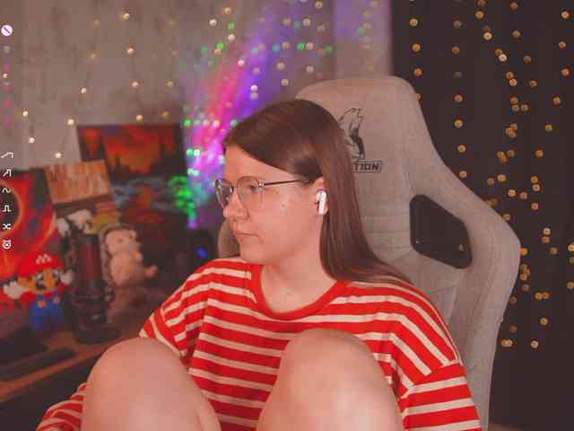 cutesoneckaaa webcam