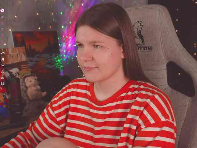 cutesoneckaaa webcam