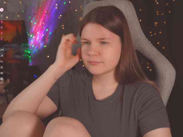 cutesoneckaaa webcam