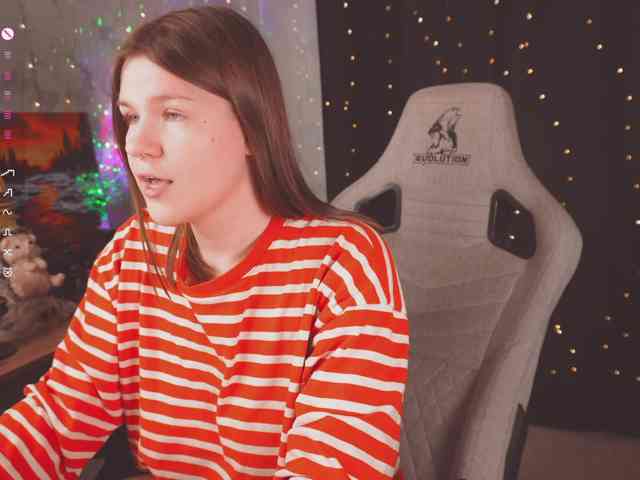 cutesoneckaaa webcam