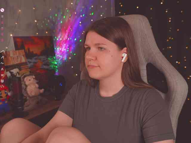 cutesoneckaaa webcam